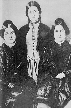 Spiritualism founders the Fox sisters